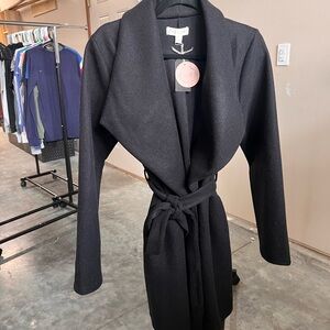 She + Sky Black Coat